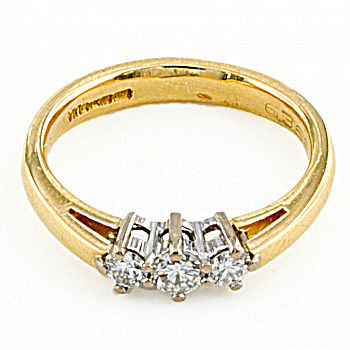 18ct gold Diamond 25pt 3 stone Ring size H